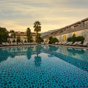 Hotel Deluxe