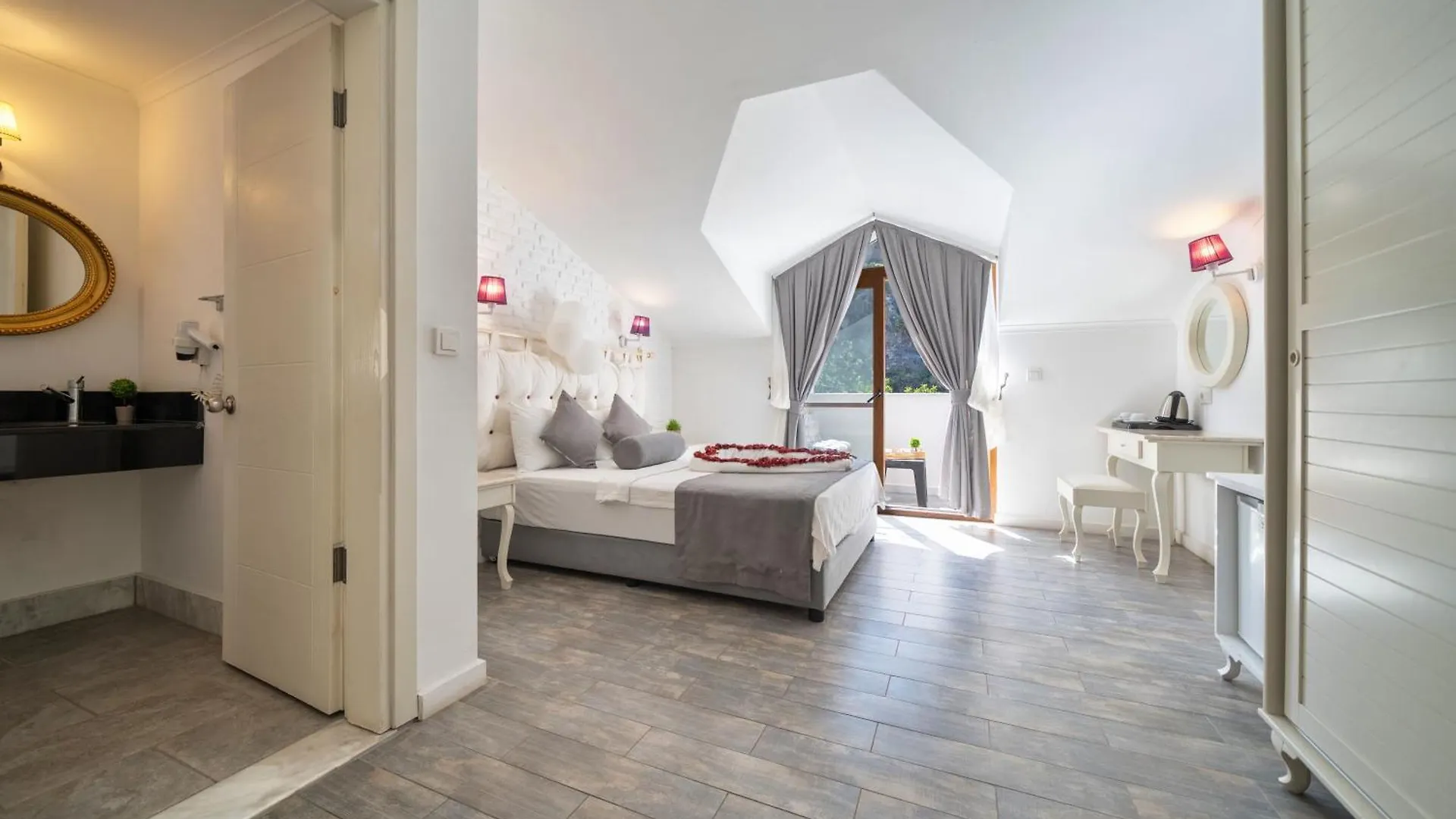 Ata Lagoon Beach Hotel Oludeniz