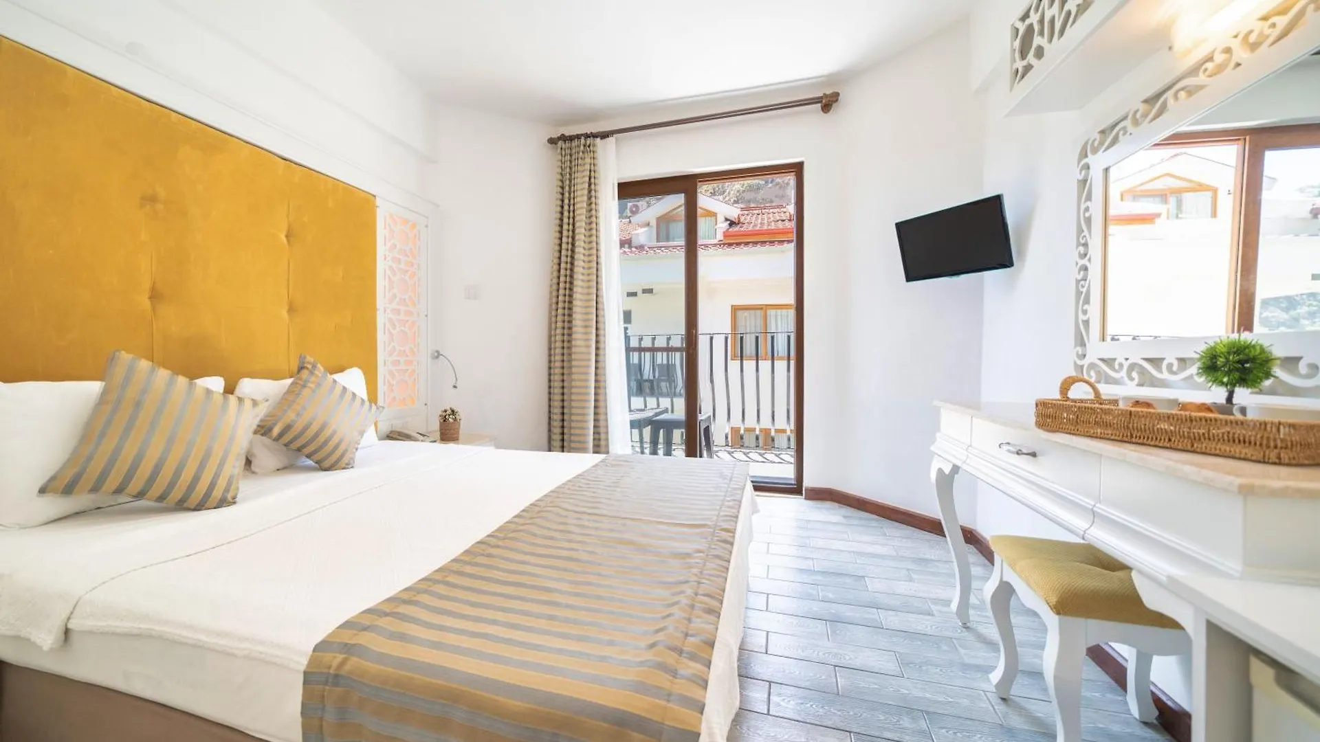 Ata Lagoon Beach Hotel Oludeniz 3*,