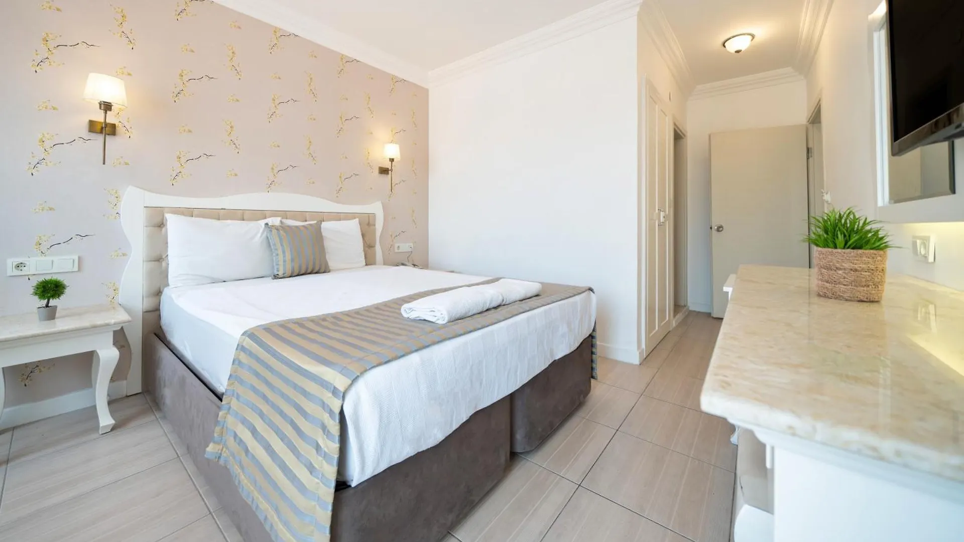 Ata Lagoon Beach Hotel Oludeniz